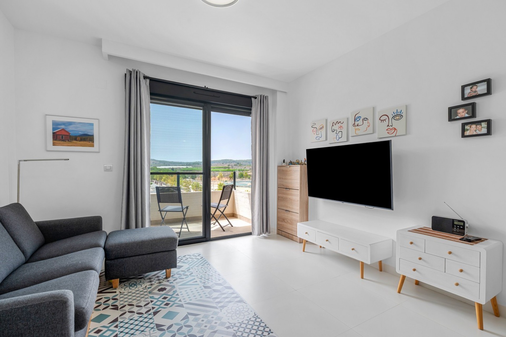 Återförsäljning - Apartment -
San Miguel de Salinas - Inland