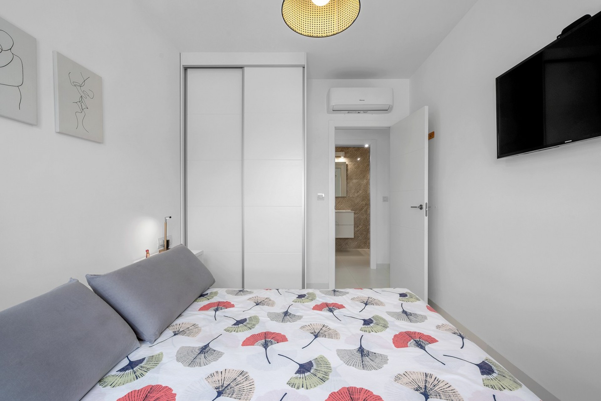 Återförsäljning - Apartment -
San Miguel de Salinas - Inland