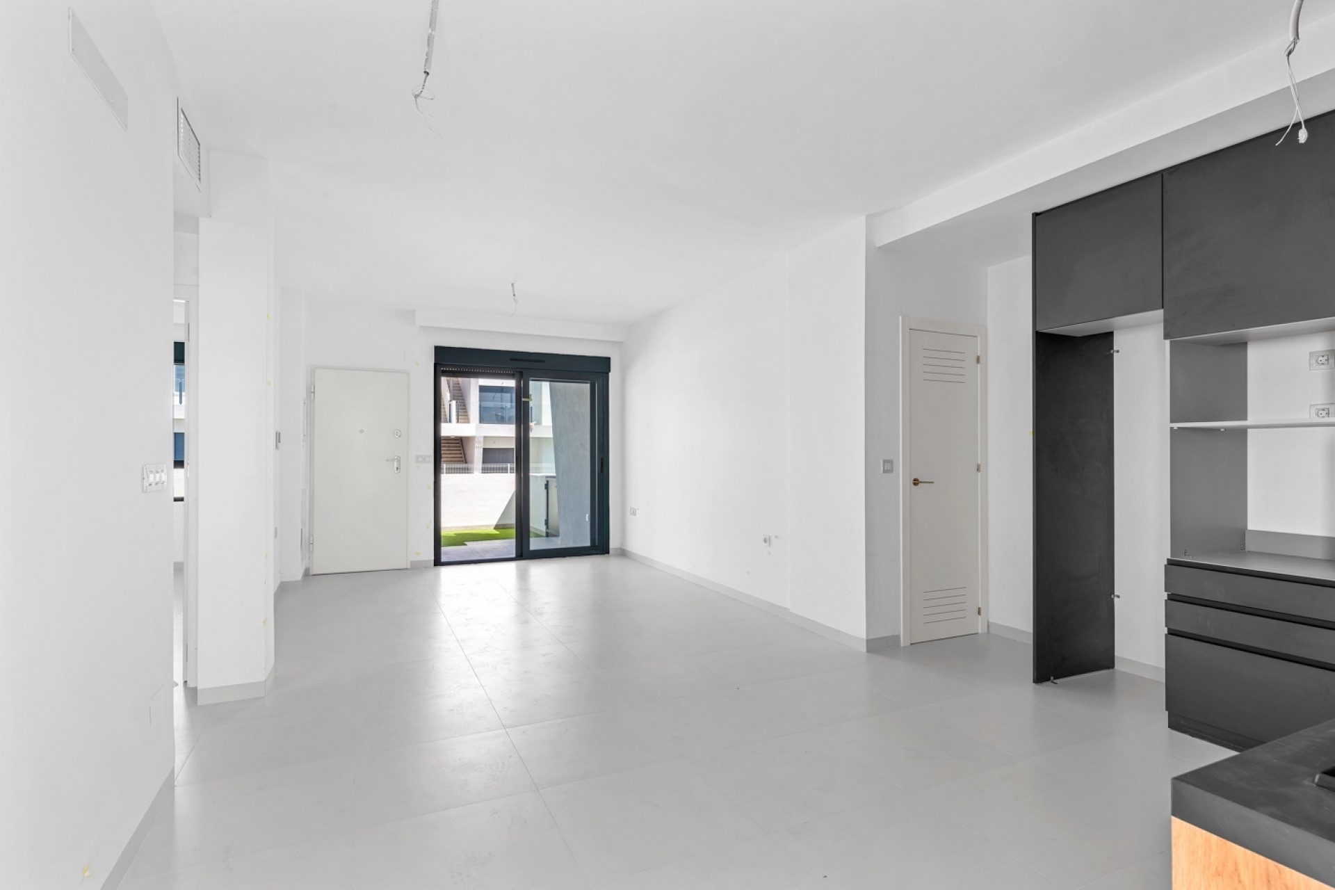 Återförsäljning - Apartment -
San Miguel de Salinas - Inland