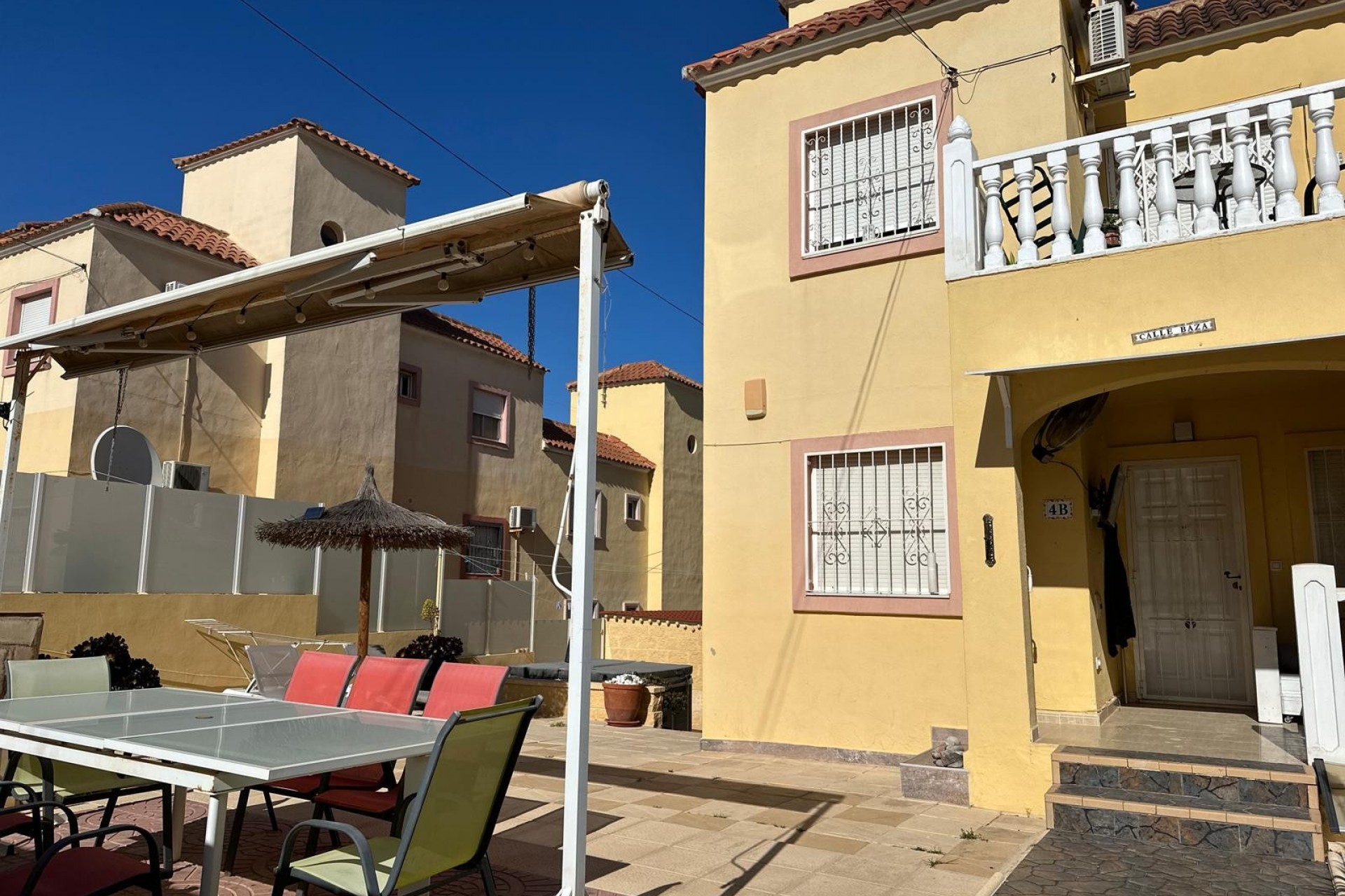 Återförsäljning - Apartment -
San Miguel de Salinas - Inland