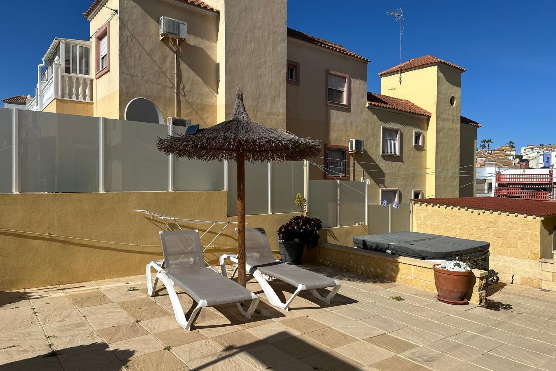 Återförsäljning - Apartment -
San Miguel de Salinas - Inland