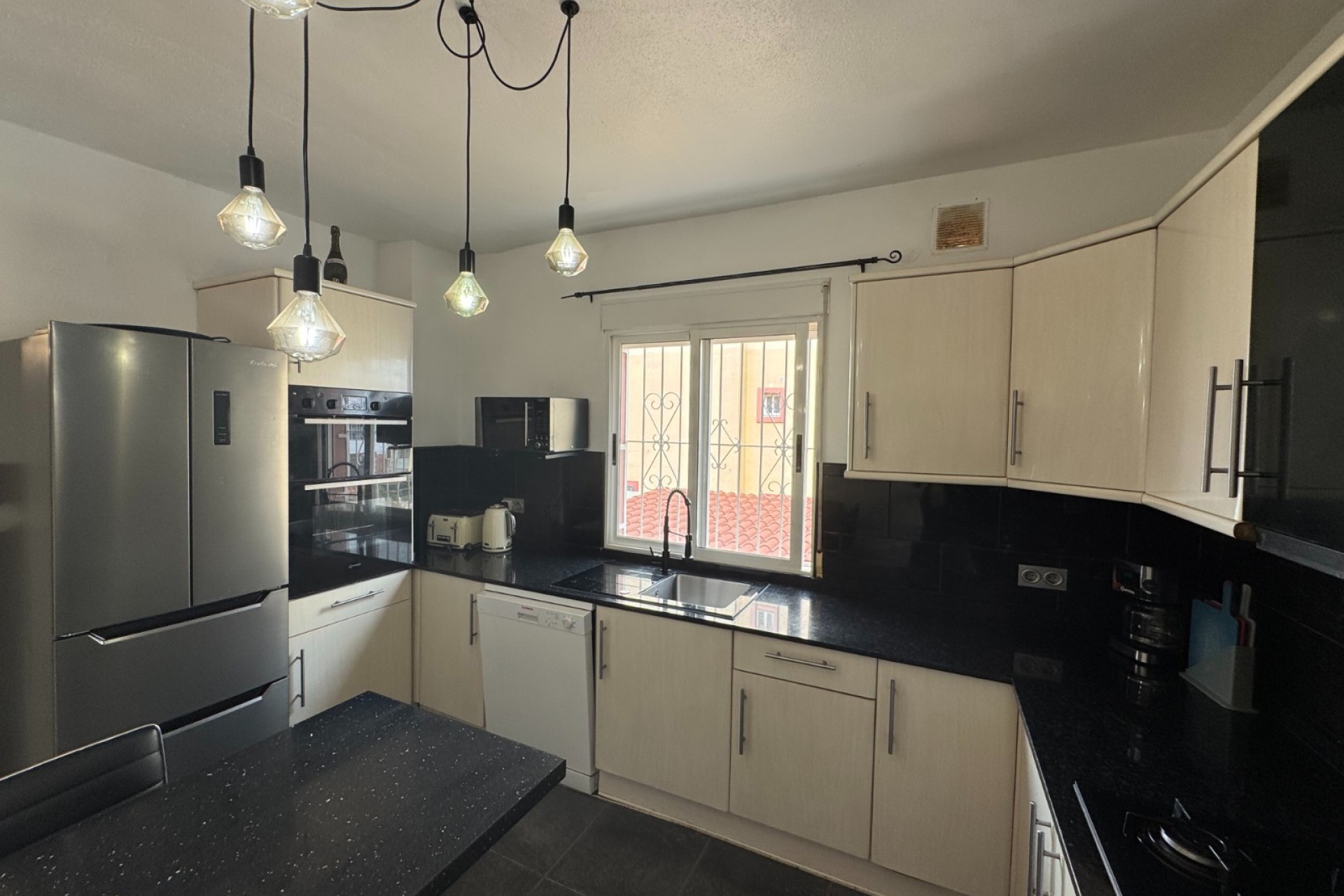 Återförsäljning - Apartment -
San Miguel de Salinas - Inland