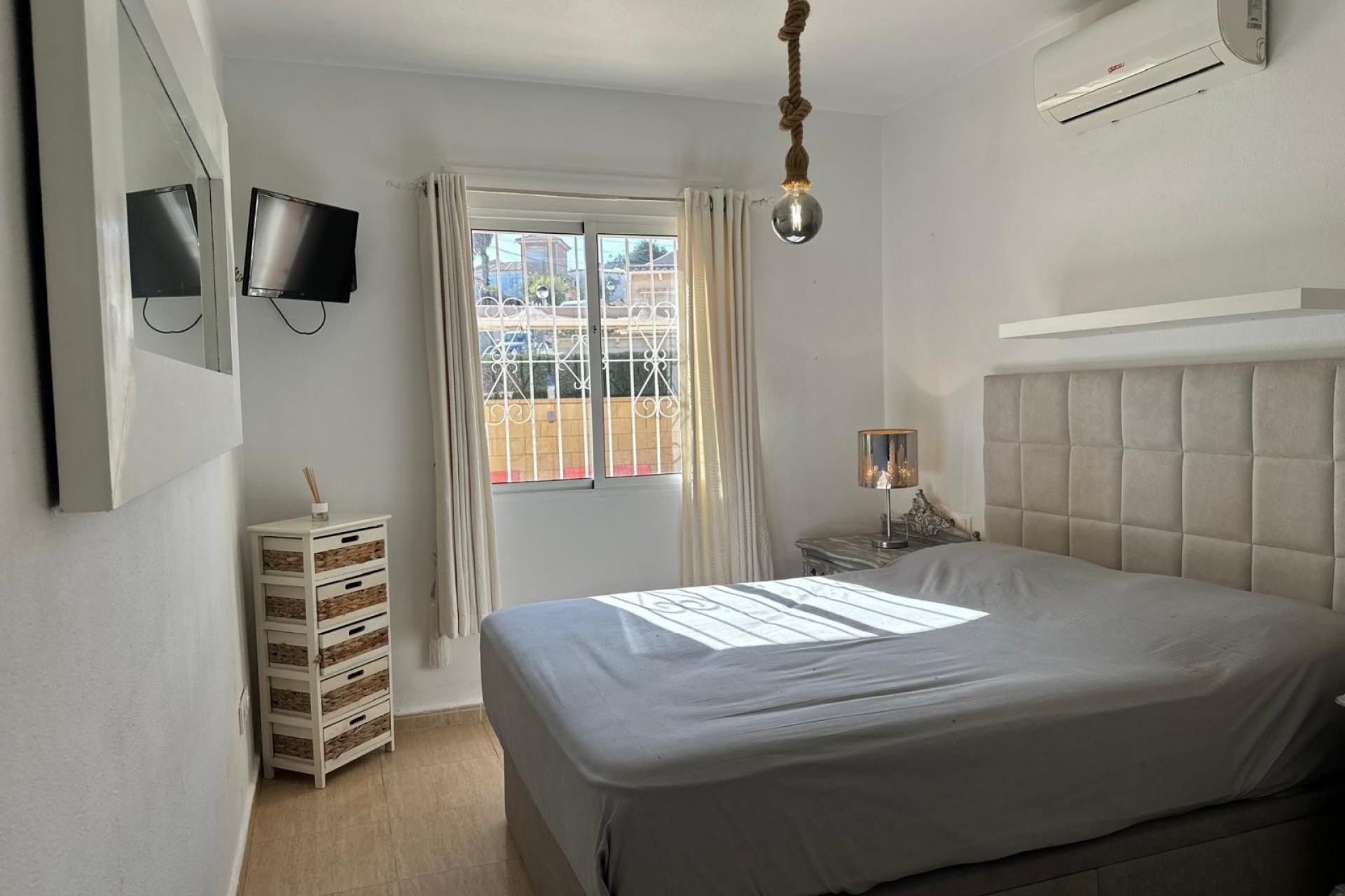 Återförsäljning - Apartment -
San Miguel de Salinas - Inland