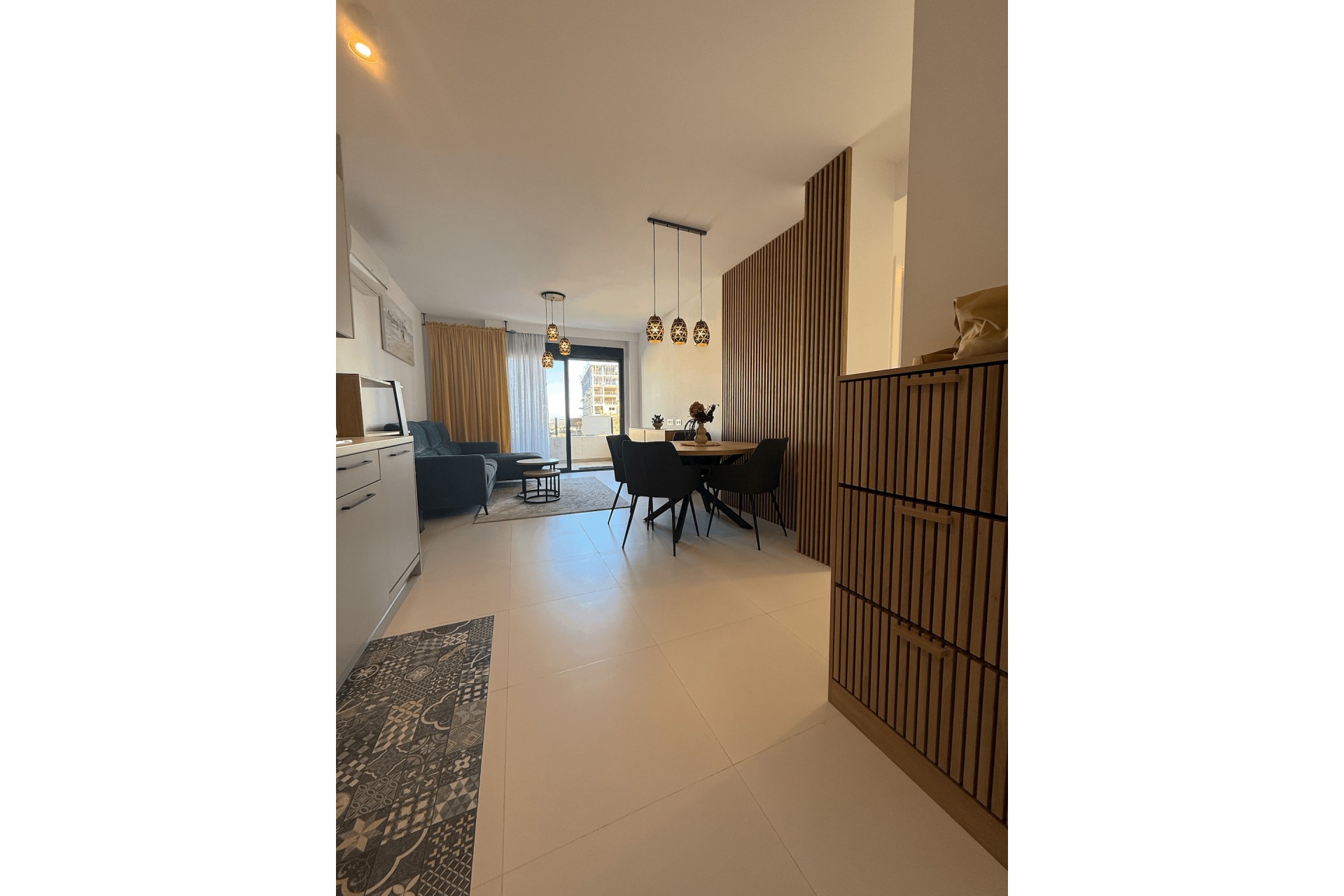 Återförsäljning - Apartment -
San Miguel de Salinas - Inland