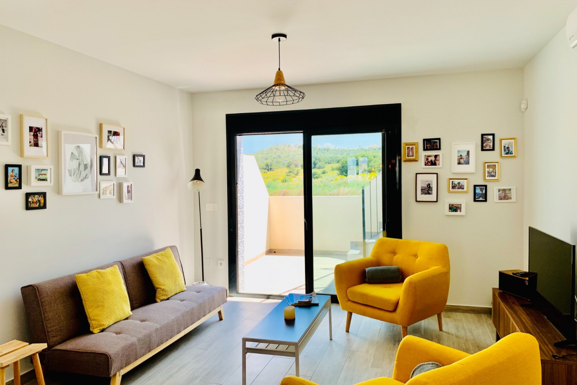 Återförsäljning - Apartment -
San Miguel de Salinas - Inland