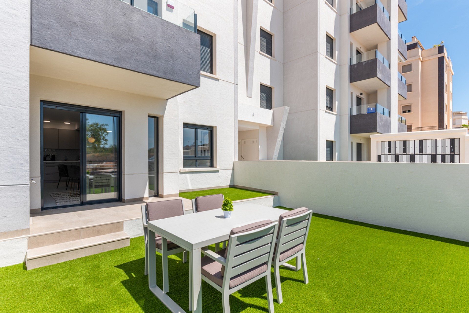 Återförsäljning - Apartment -
San Miguel de Salinas - Inland