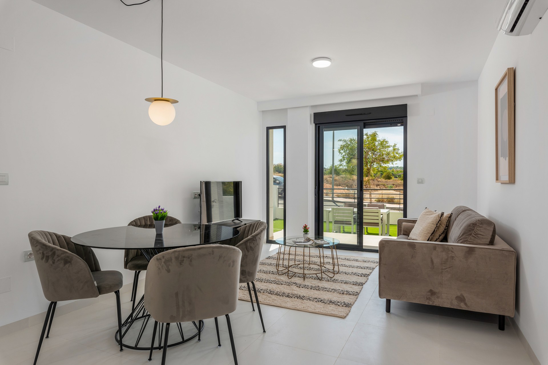 Återförsäljning - Apartment -
San Miguel de Salinas - Inland