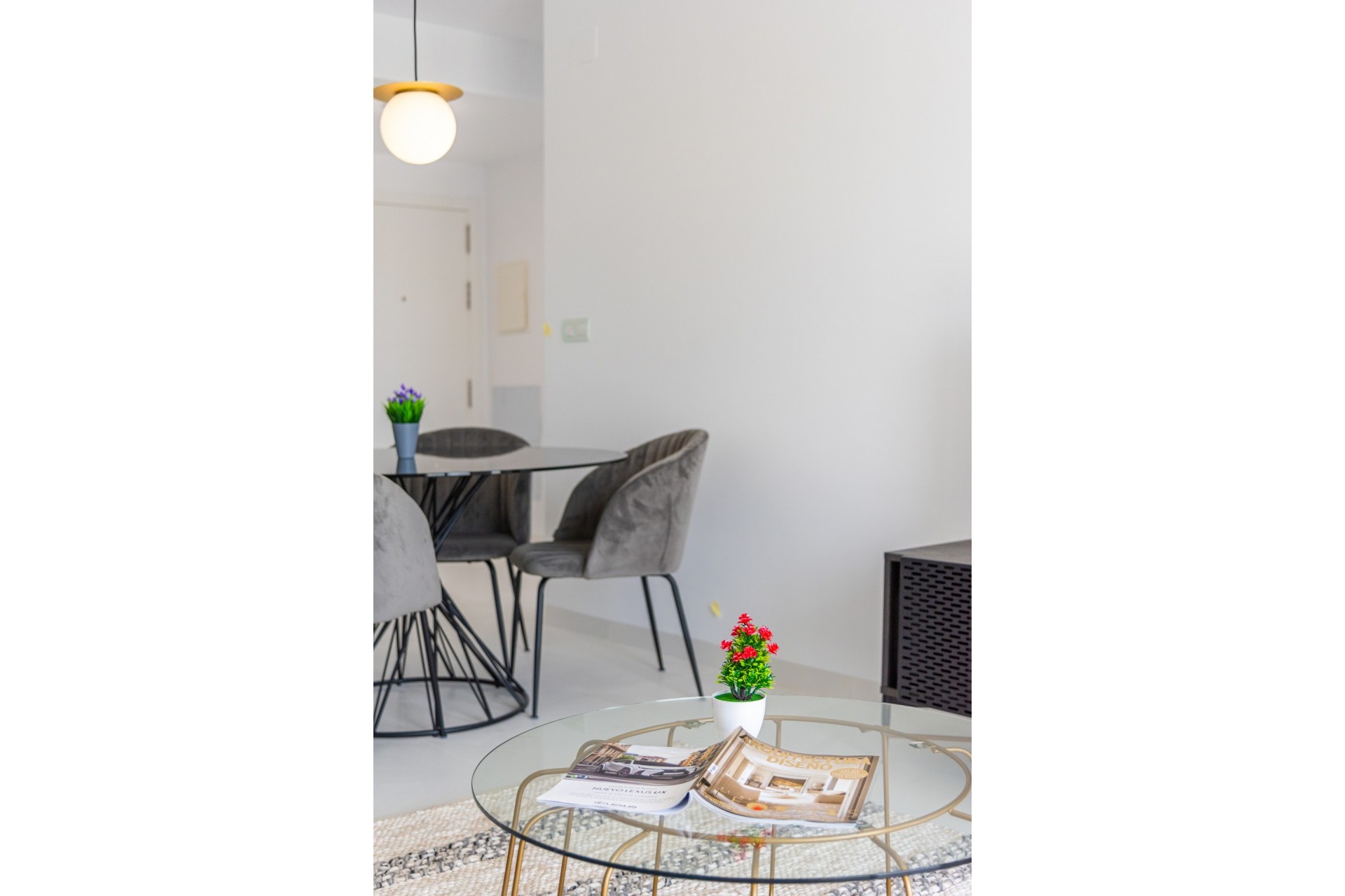 Återförsäljning - Apartment -
San Miguel de Salinas - Inland