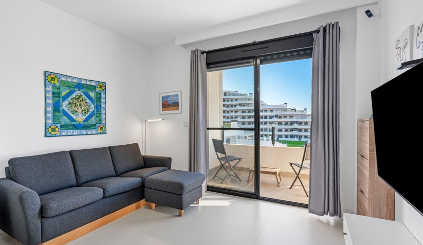 Återförsäljning - Apartment -
San Miguel de Salinas - Inland