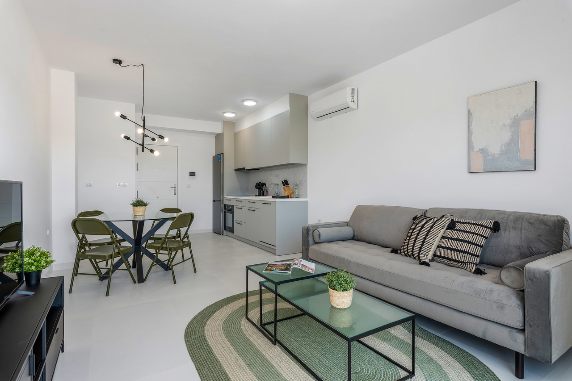 Återförsäljning - Apartment -
San Miguel de Salinas - Inland