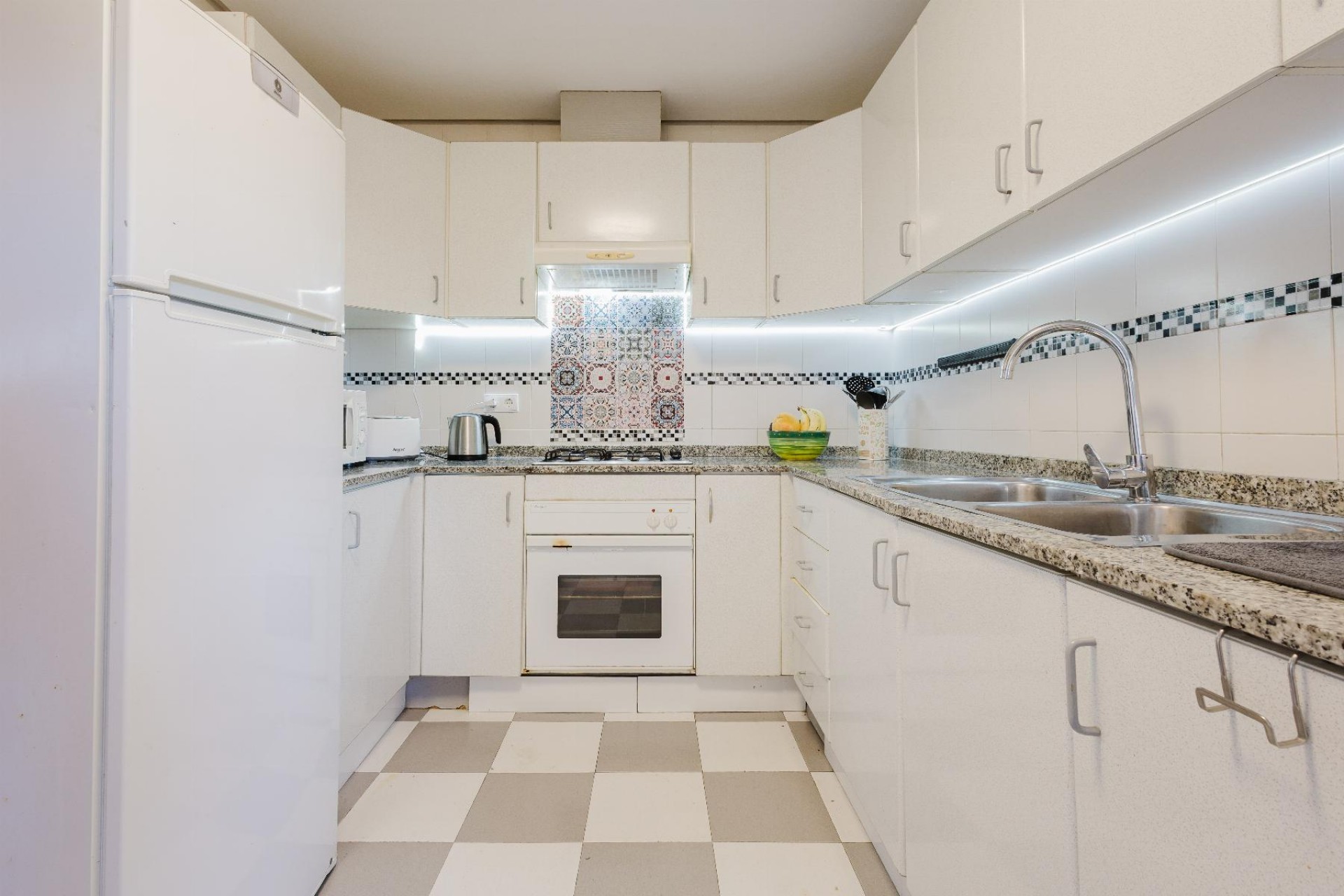 Återförsäljning - Apartment -
San Miguel de Salinas - Inland