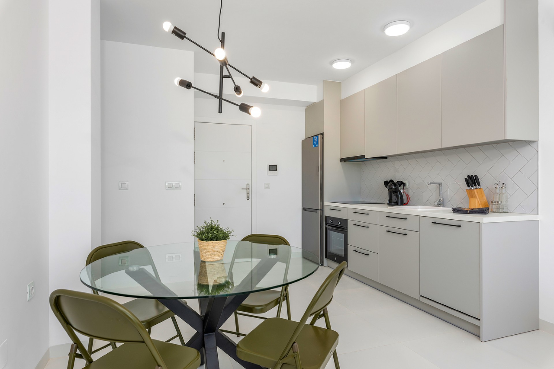 Återförsäljning - Apartment -
San Miguel de Salinas - Inland