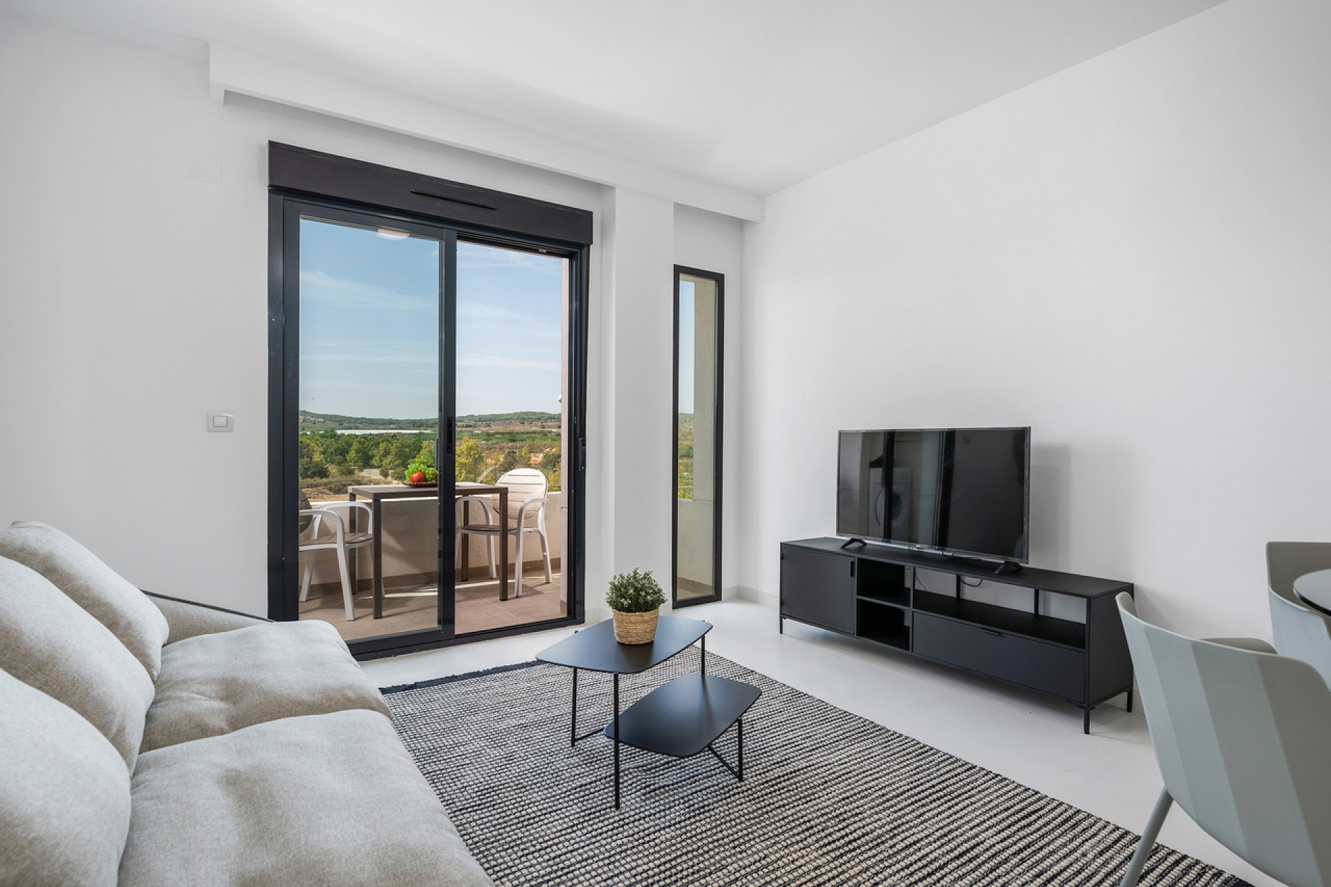 Återförsäljning - Apartment -
San Miguel de Salinas - Inland