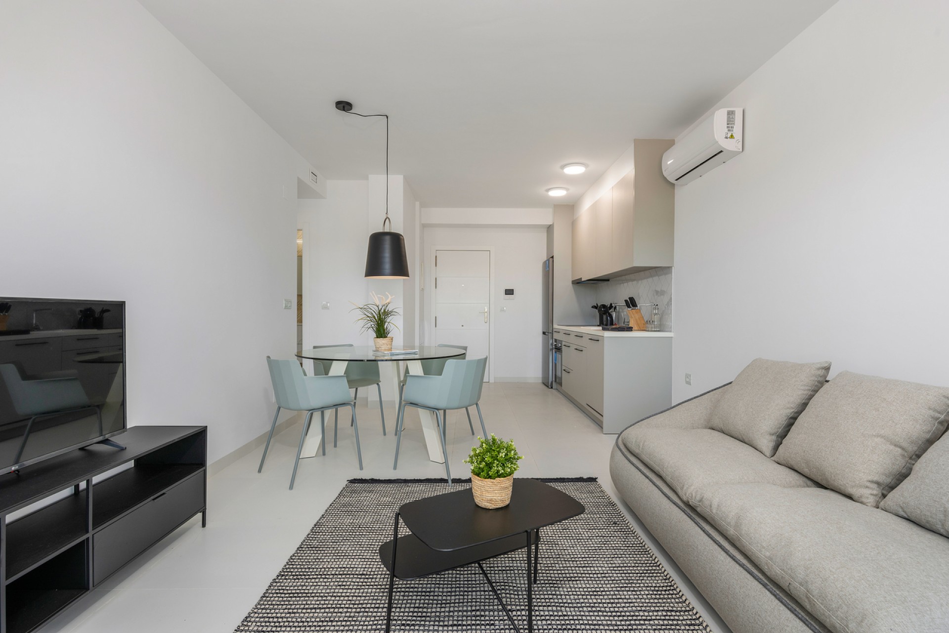 Återförsäljning - Apartment -
San Miguel de Salinas - Inland