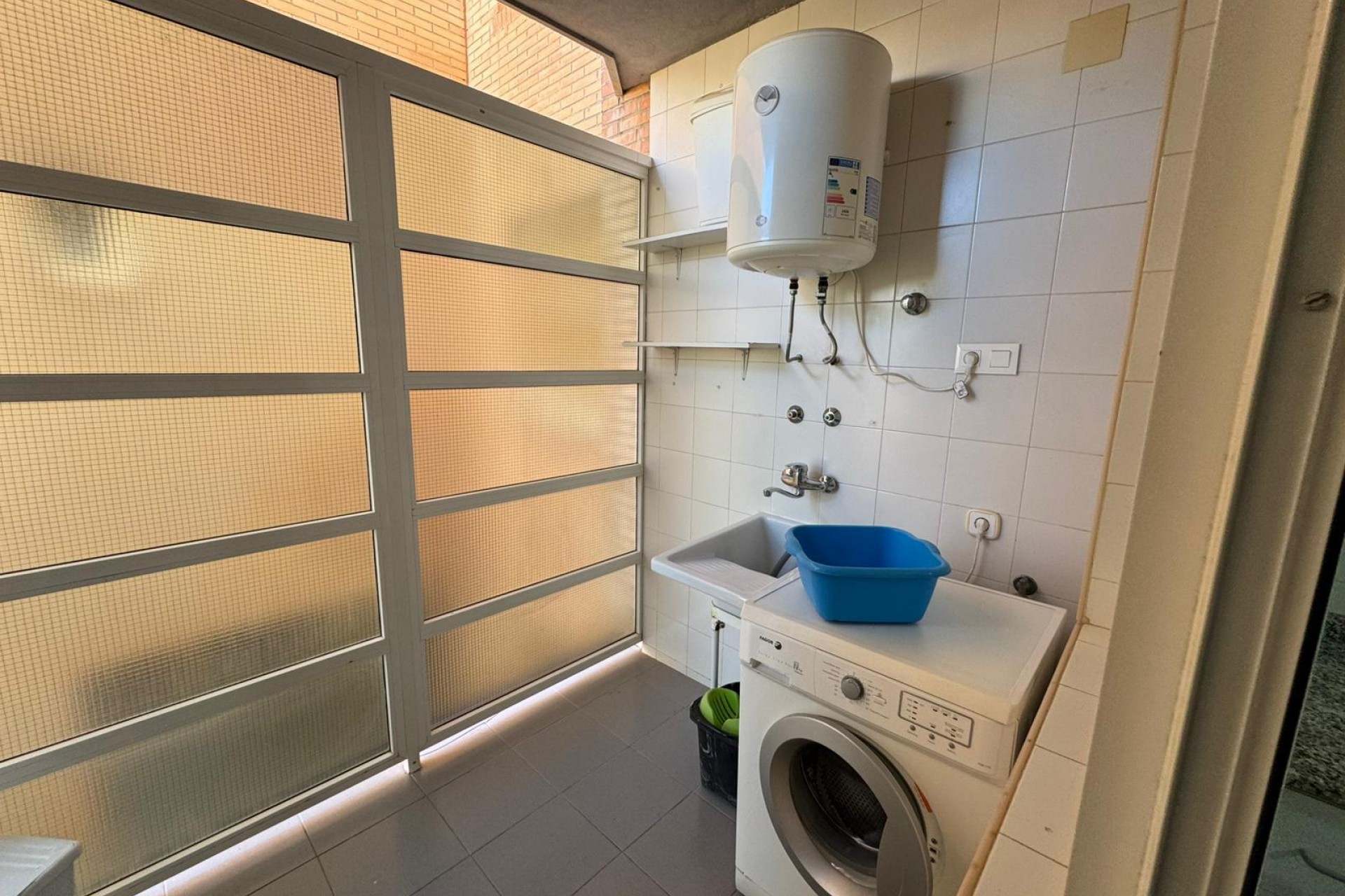 Återförsäljning - Apartment -
San Miguel de Salinas - Inland