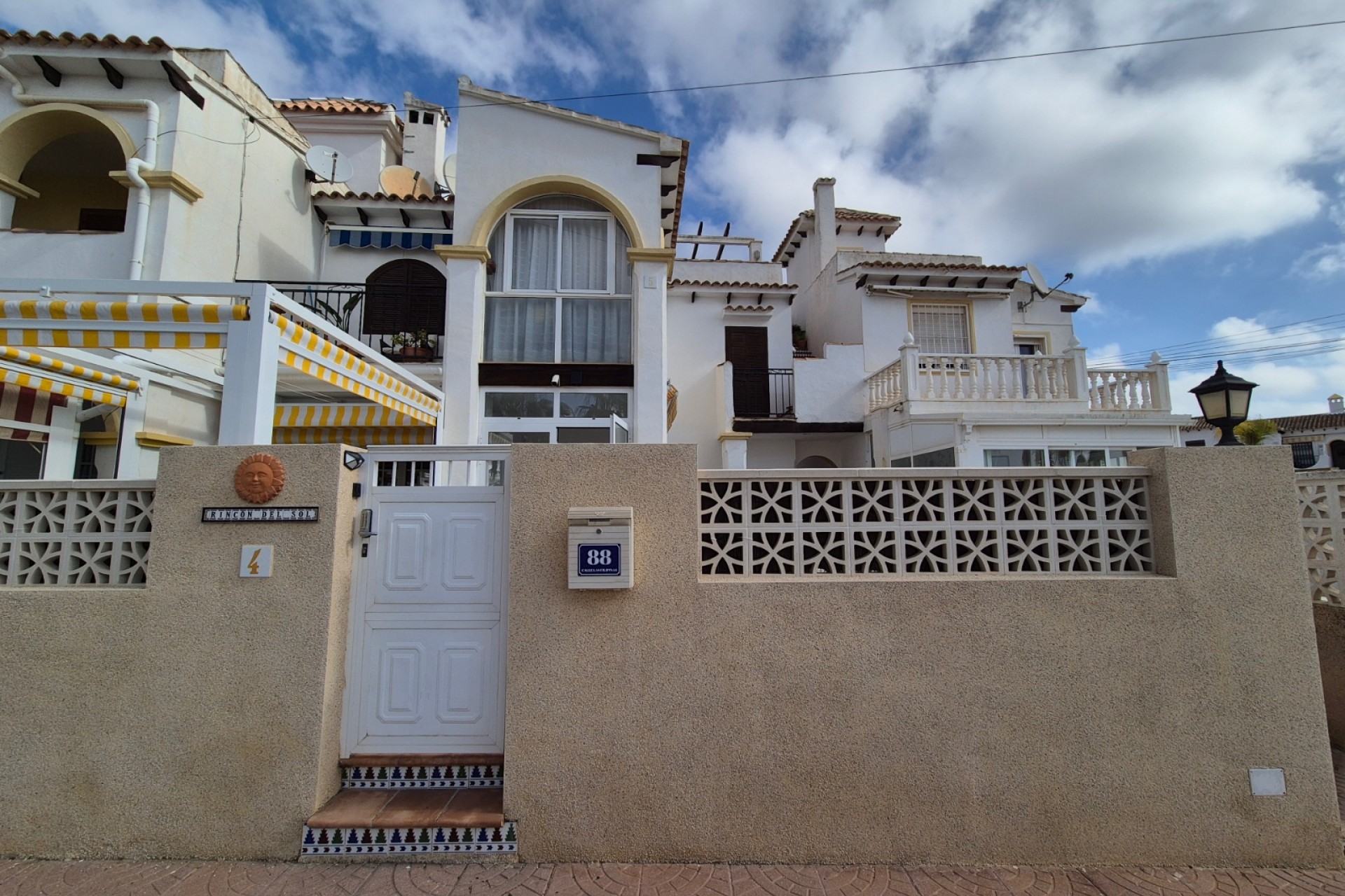 Återförsäljning - Apartment -
San Miguel de Salinas - Inland
