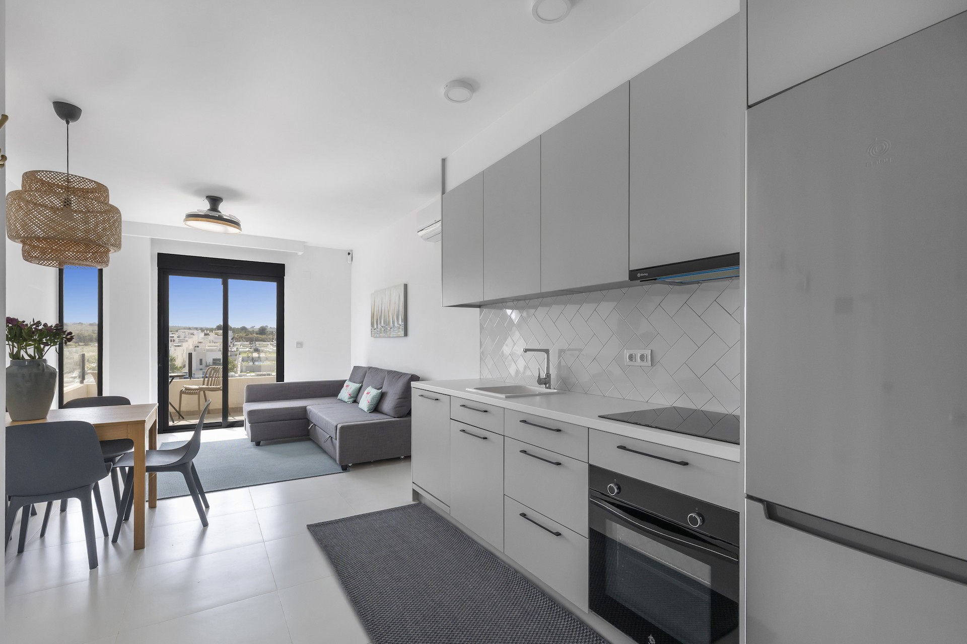 Återförsäljning - Apartment -
San Miguel de Salinas - Inland