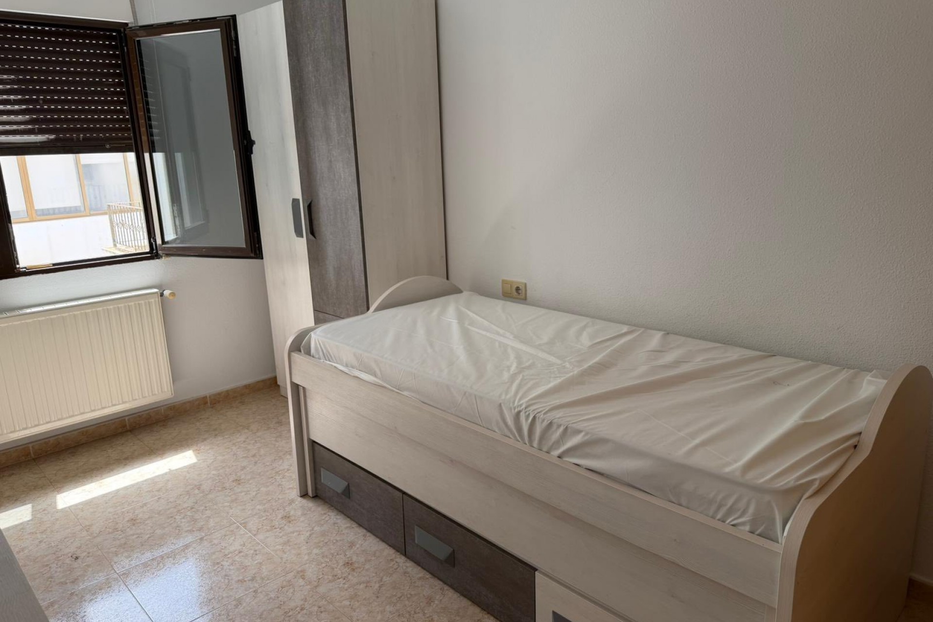 Återförsäljning - Apartment -
San Miguel de Salinas - Inland