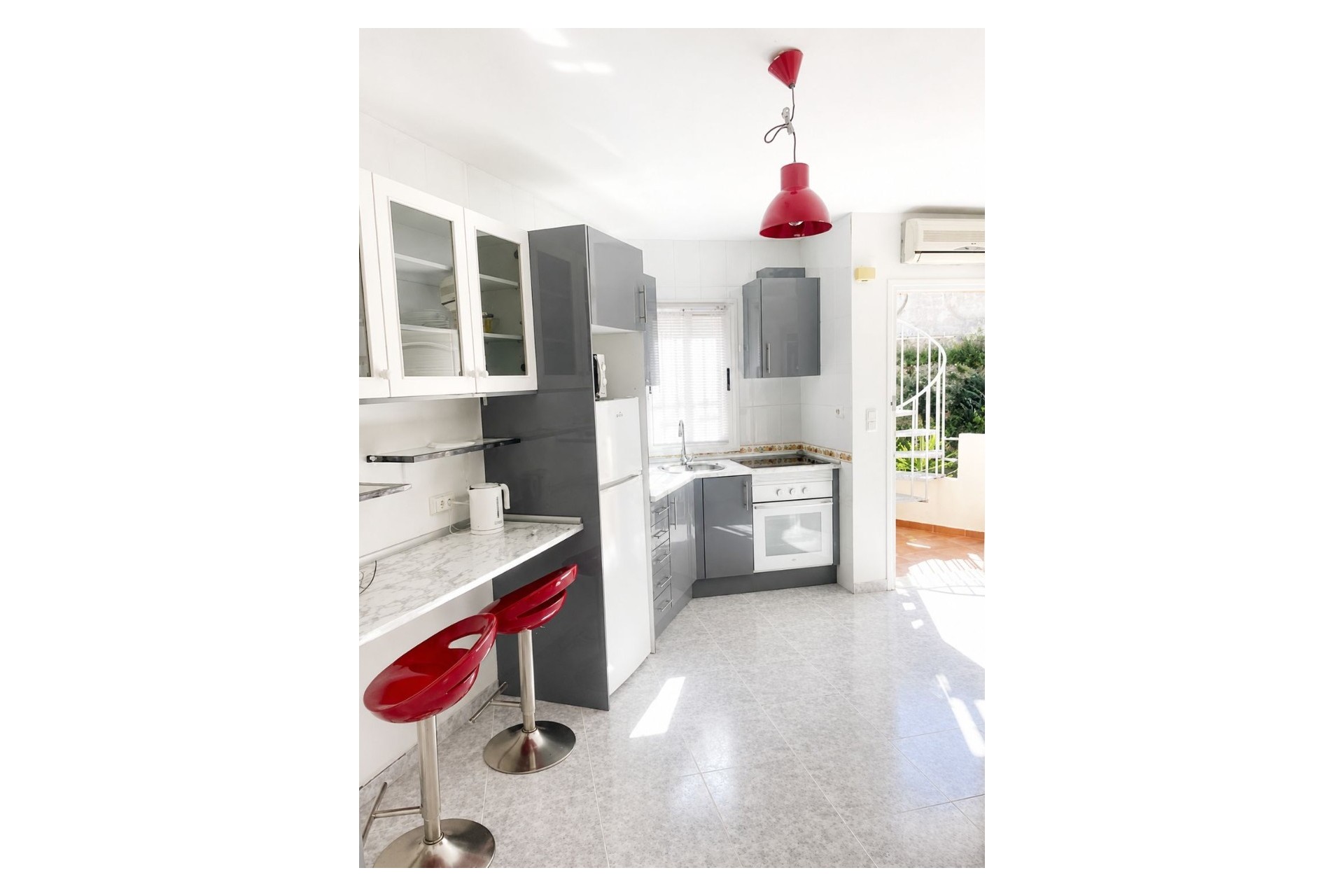 Återförsäljning - Apartment -
San Miguel de Salinas - Inland