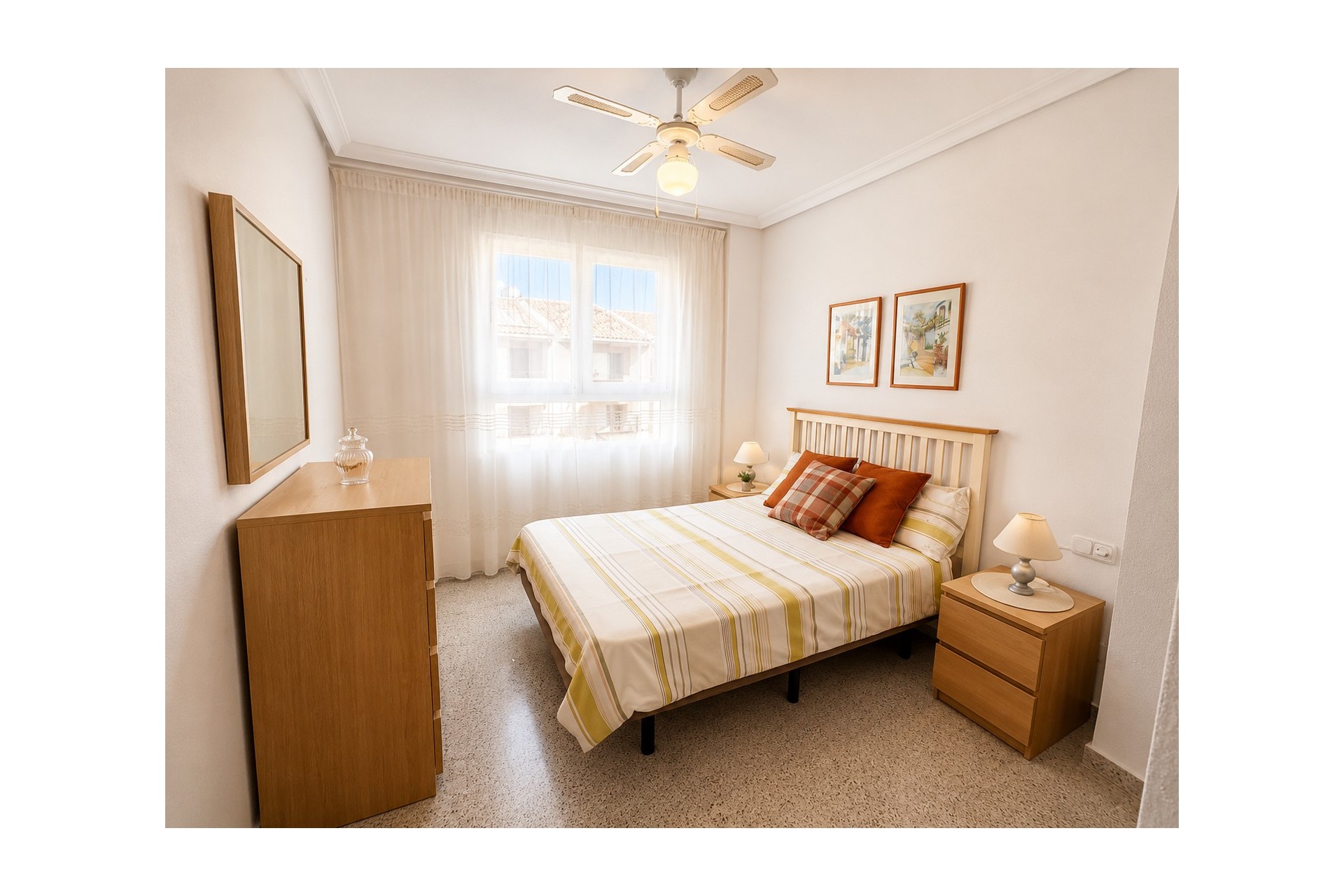 Återförsäljning - Apartment -
San Miguel de Salinas - Inland
