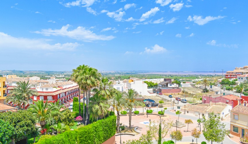 Återförsäljning - Apartment -
San Miguel de Salinas - Inland