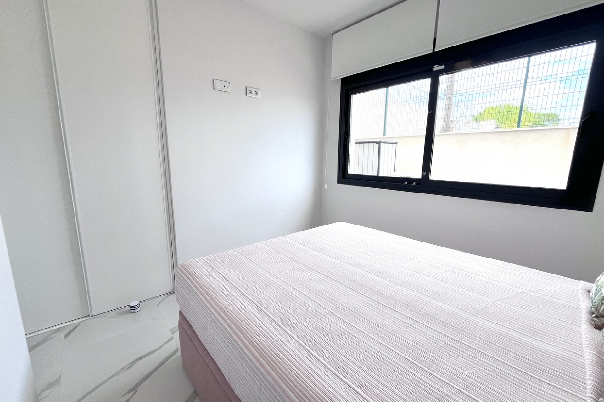 Återförsäljning - Apartment -
San Miguel de Salinas - Inland