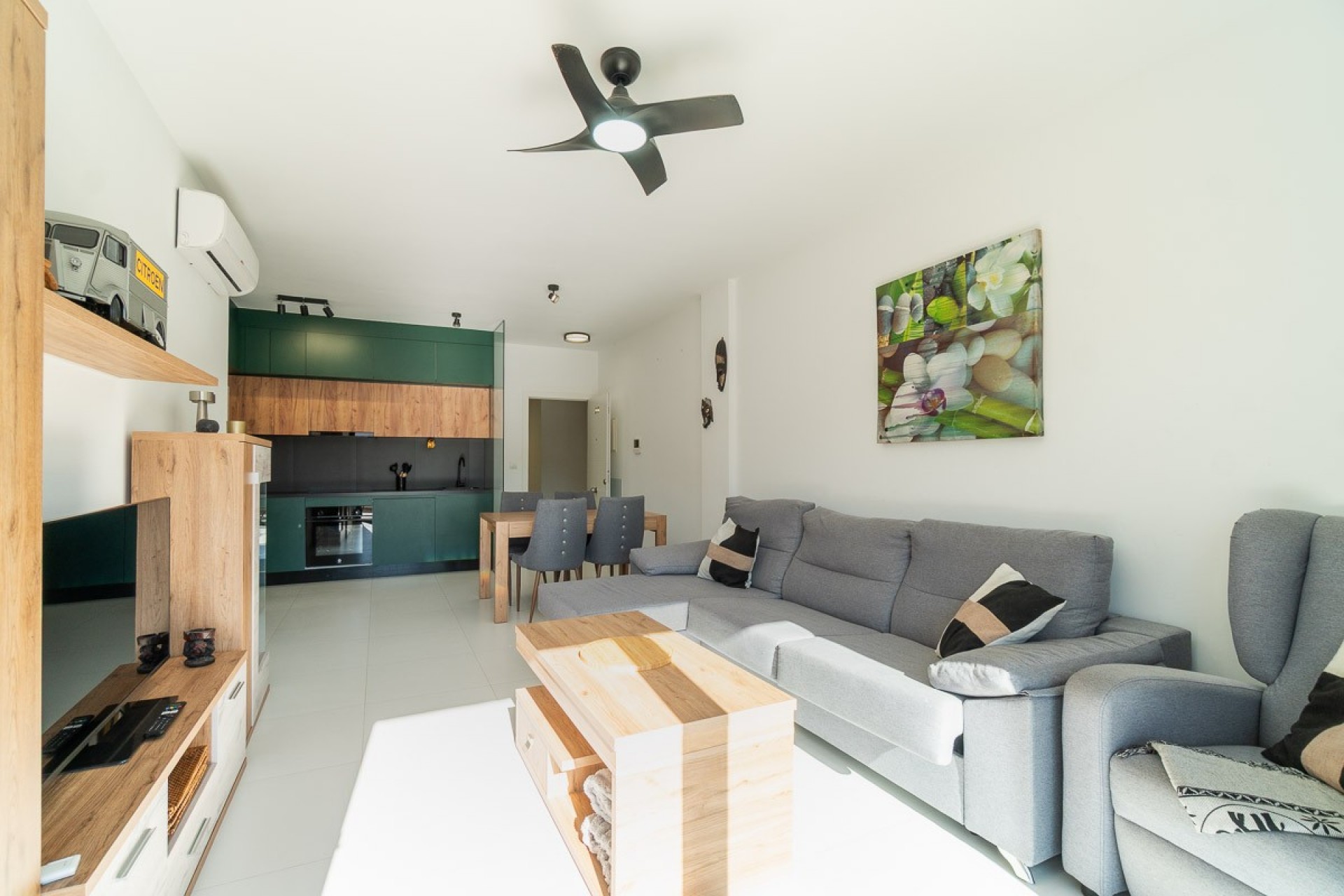 Återförsäljning - Apartment -
San Miguel de Salinas - Inland