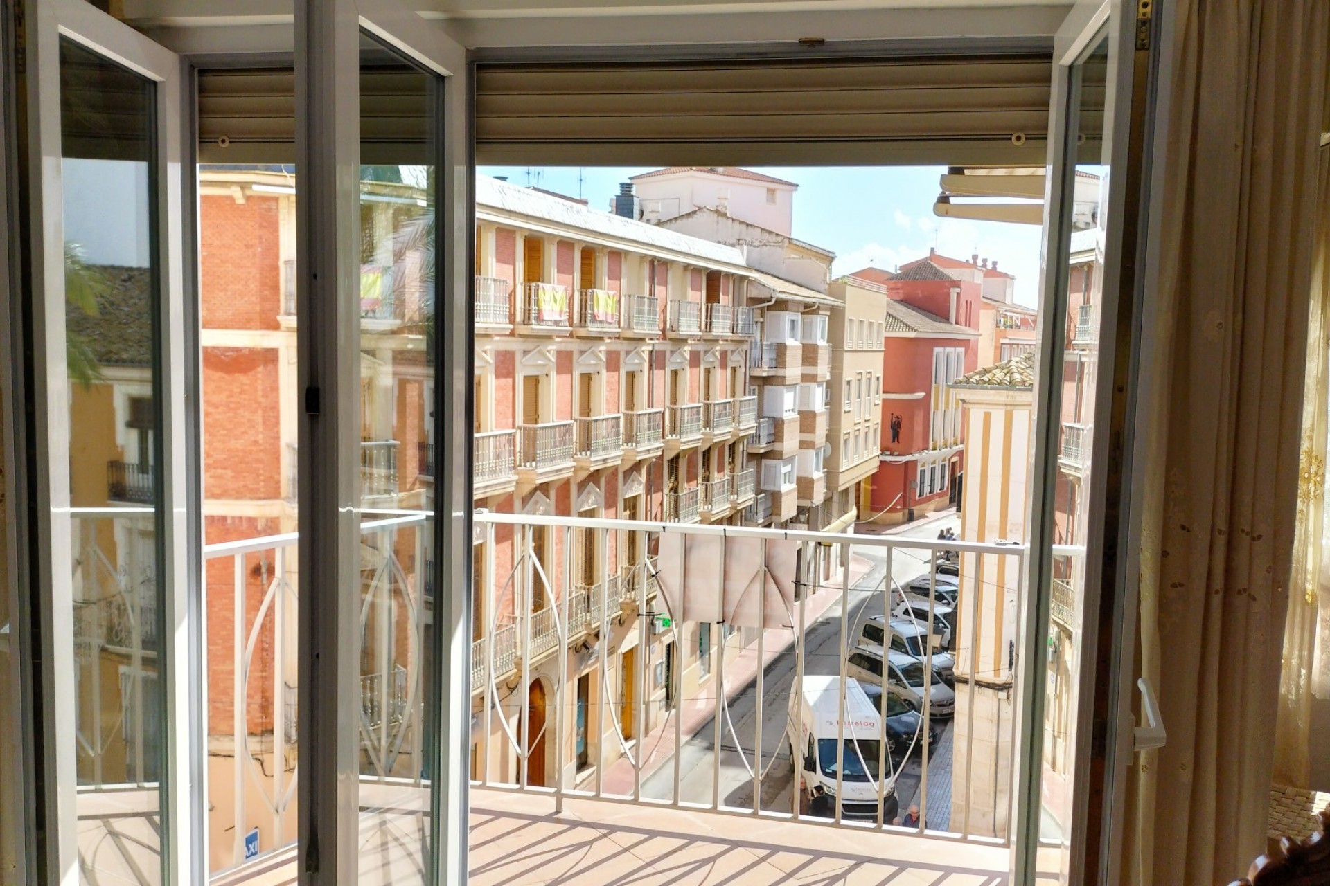 Återförsäljning - Apartment -
Sax - Inland