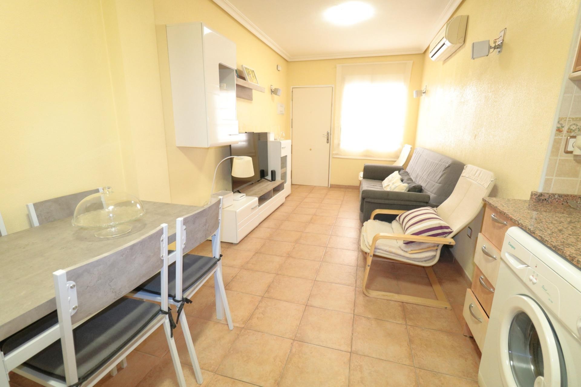 Återförsäljning - Apartment -
Torrevieja - Acequion