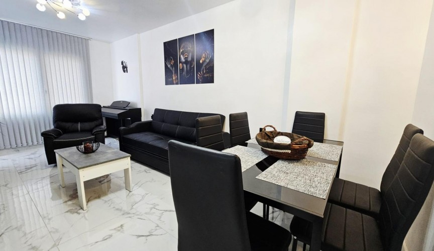 Återförsäljning - Apartment -
Torrevieja - Acequion
