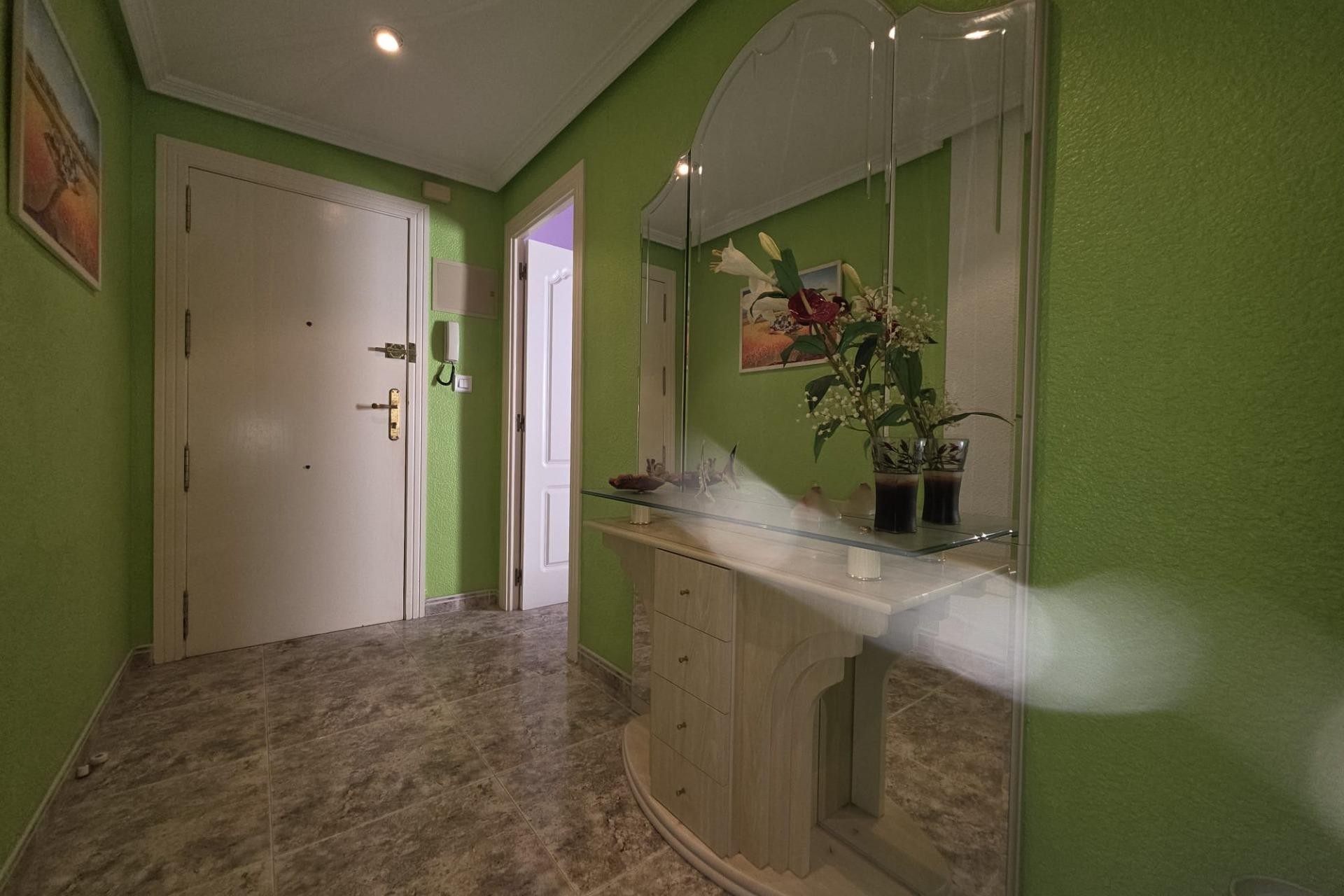 Återförsäljning - Apartment -
Torrevieja - Acequion