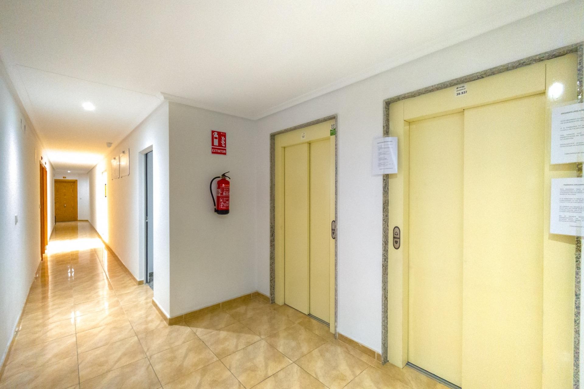 Återförsäljning - Apartment -
Torrevieja - Acequion