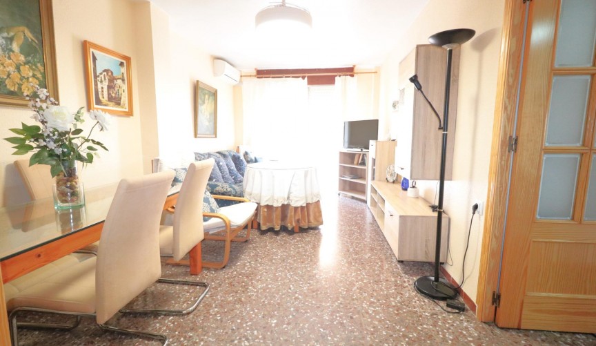 Återförsäljning - Apartment -
Torrevieja - Acequion