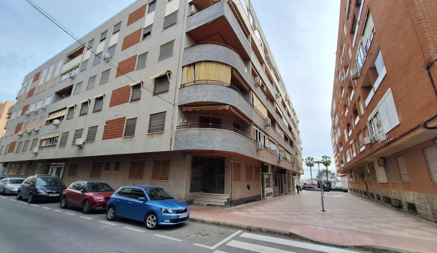 Återförsäljning - Apartment -
Torrevieja - Acequion
