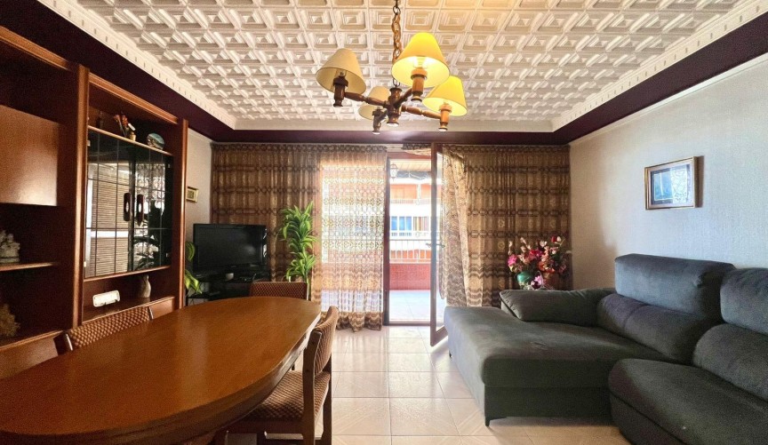 Återförsäljning - Apartment -
Torrevieja - Acequion