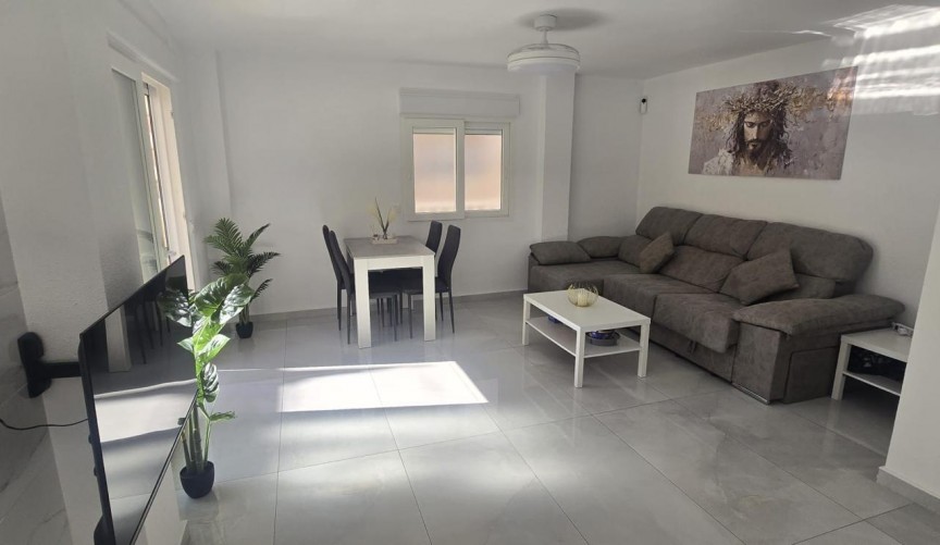 Återförsäljning - Apartment -
Torrevieja - Acequion