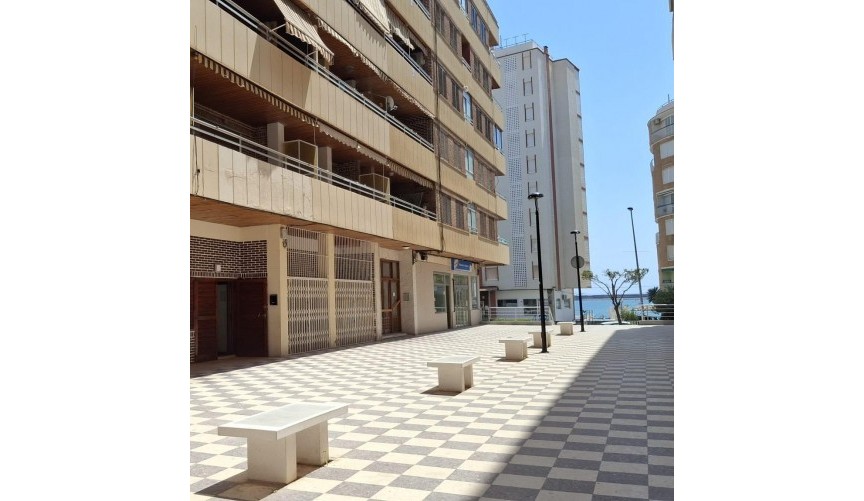 Återförsäljning - Apartment -
Torrevieja - Acequion