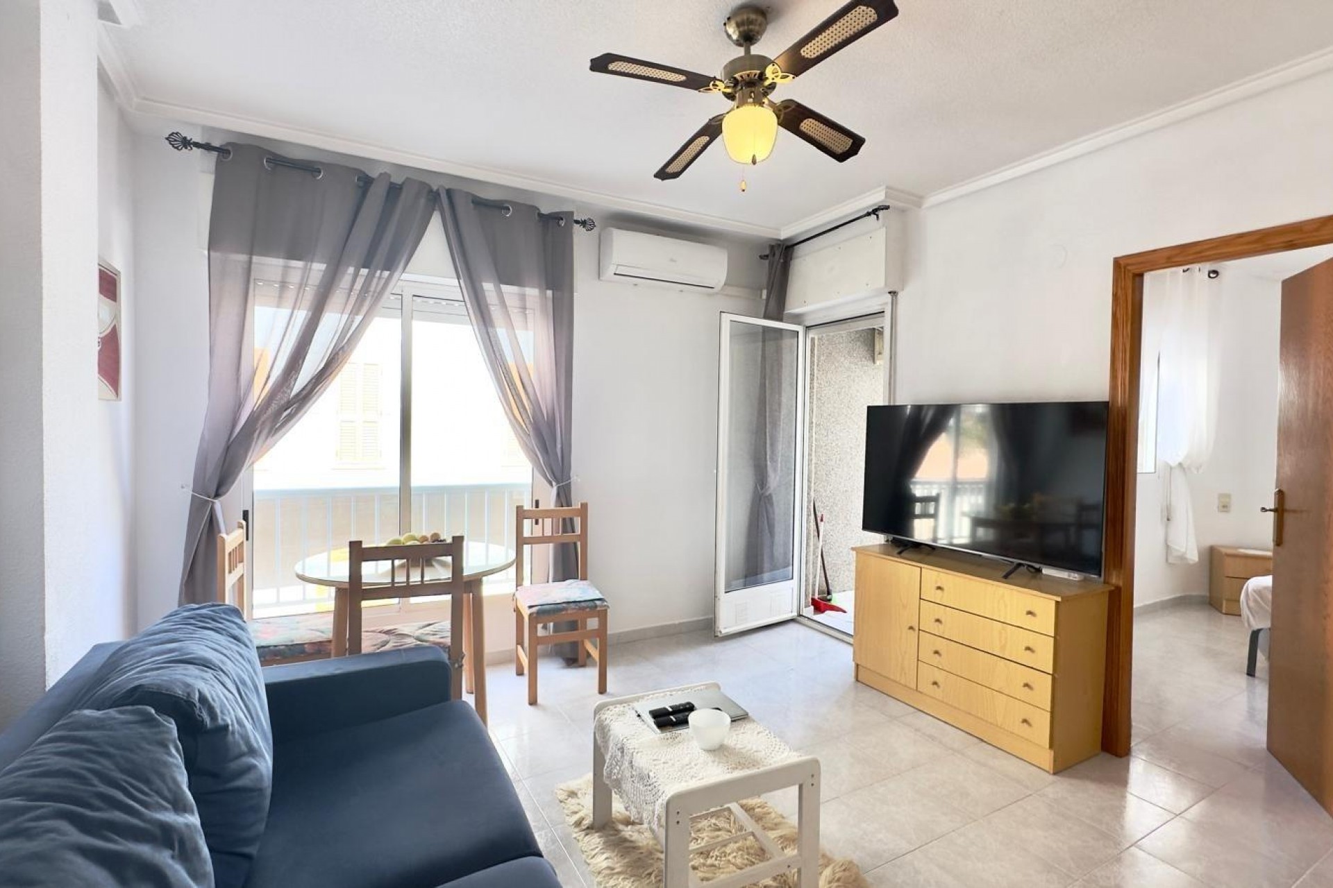 Återförsäljning - Apartment -
Torrevieja - Acequion