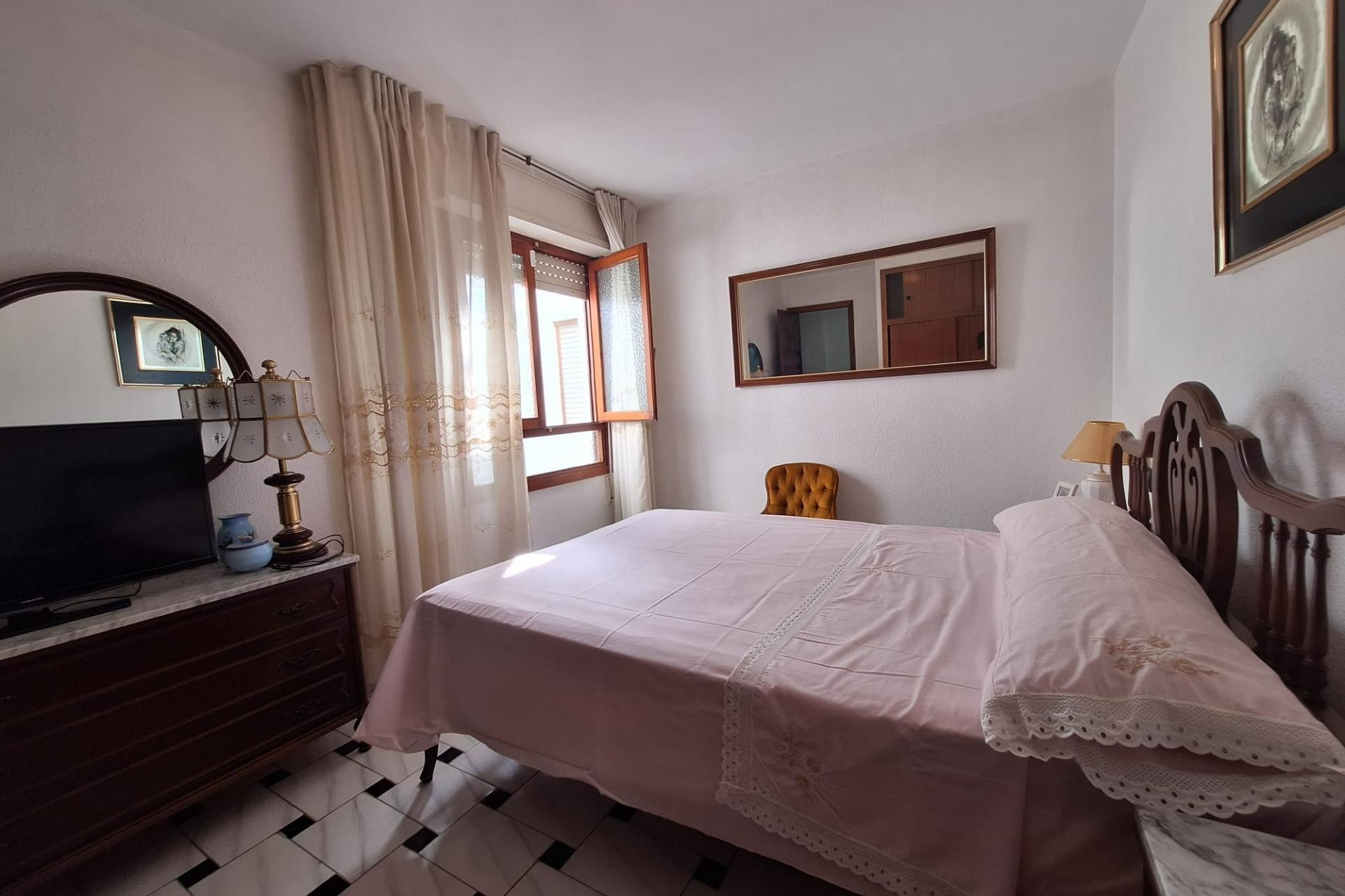 Återförsäljning - Apartment -
Torrevieja - Acequion