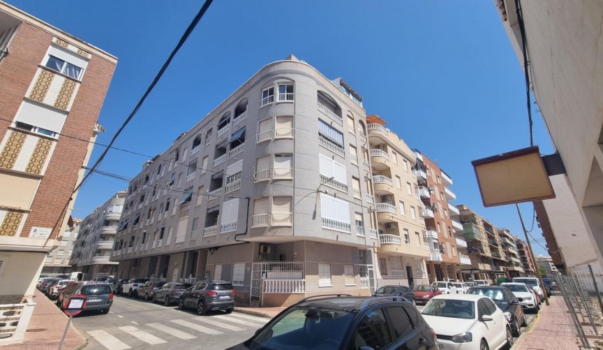 Återförsäljning - Apartment -
Torrevieja - Acequion