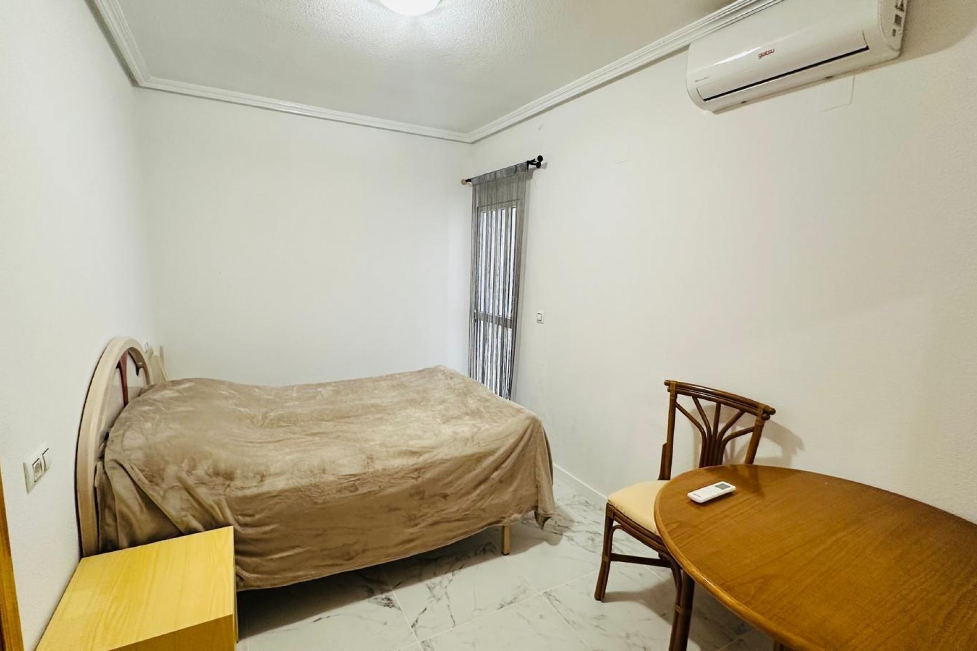 Återförsäljning - Apartment -
Torrevieja - Acequion