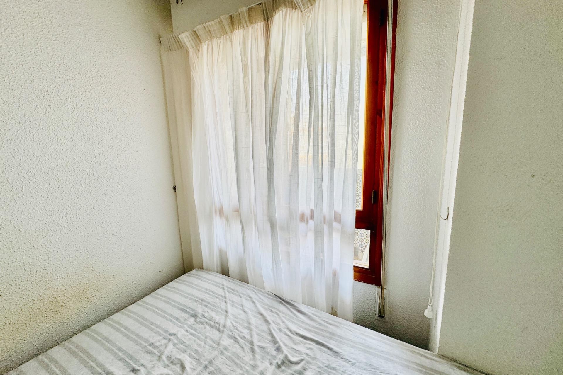 Återförsäljning - Apartment -
Torrevieja - Acequion