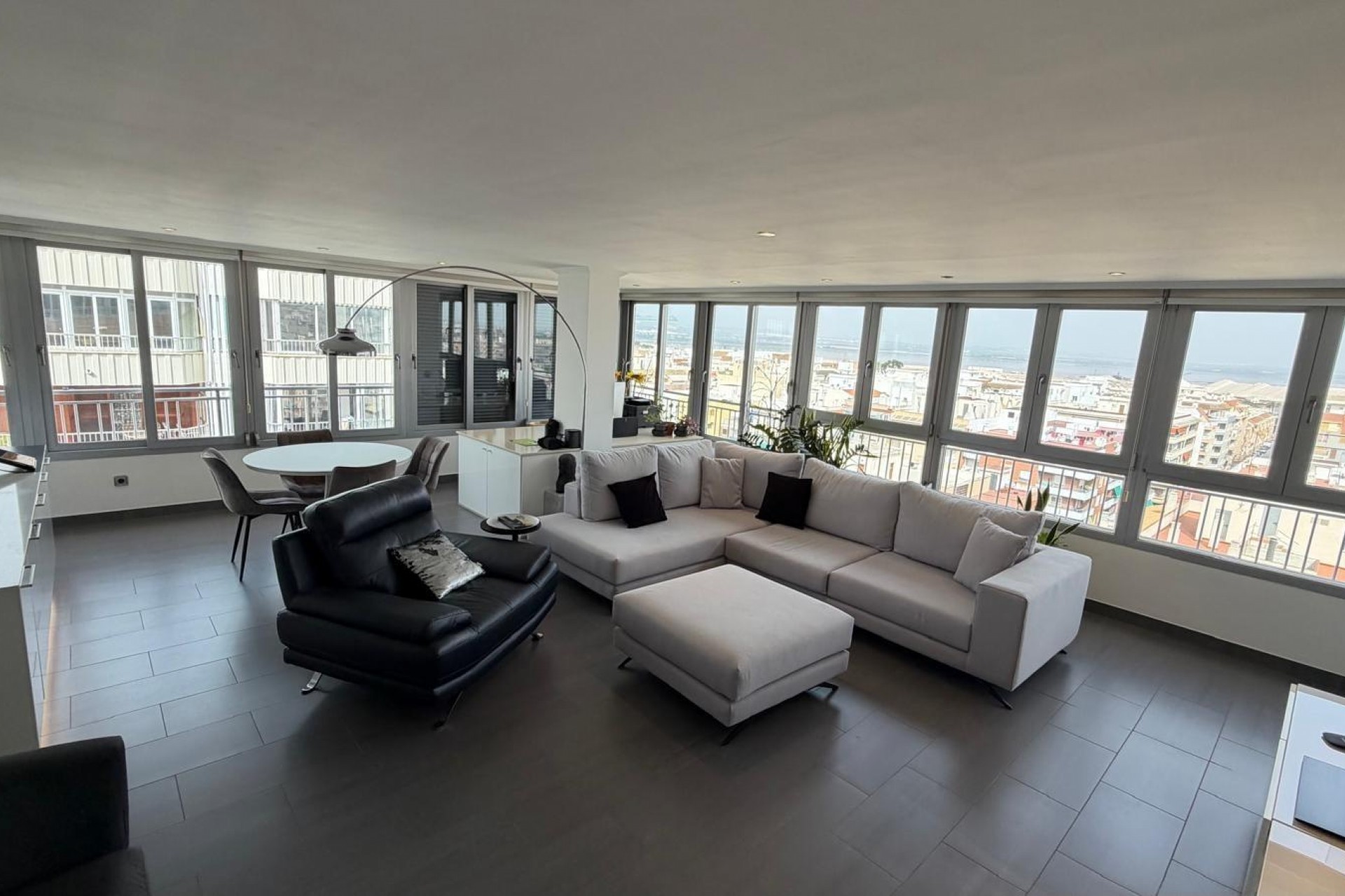 Återförsäljning - Apartment -
Torrevieja - Acequion
