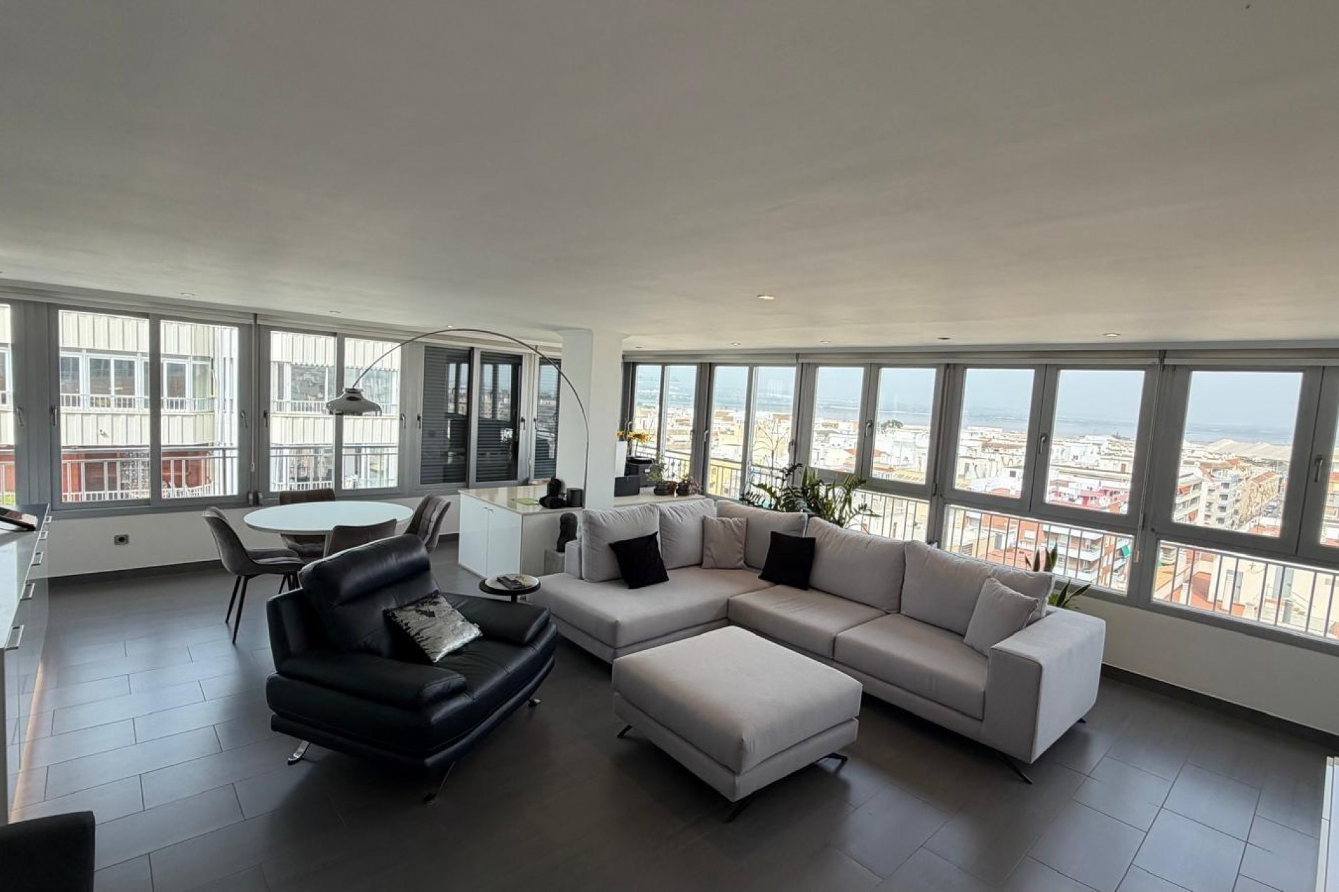 Återförsäljning - Apartment -
Torrevieja - Acequion