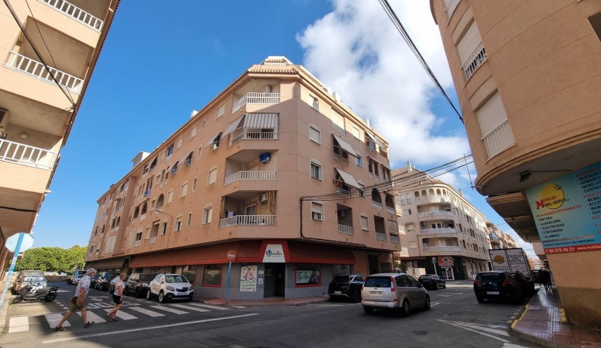 Återförsäljning - Apartment -
Torrevieja - Acequion