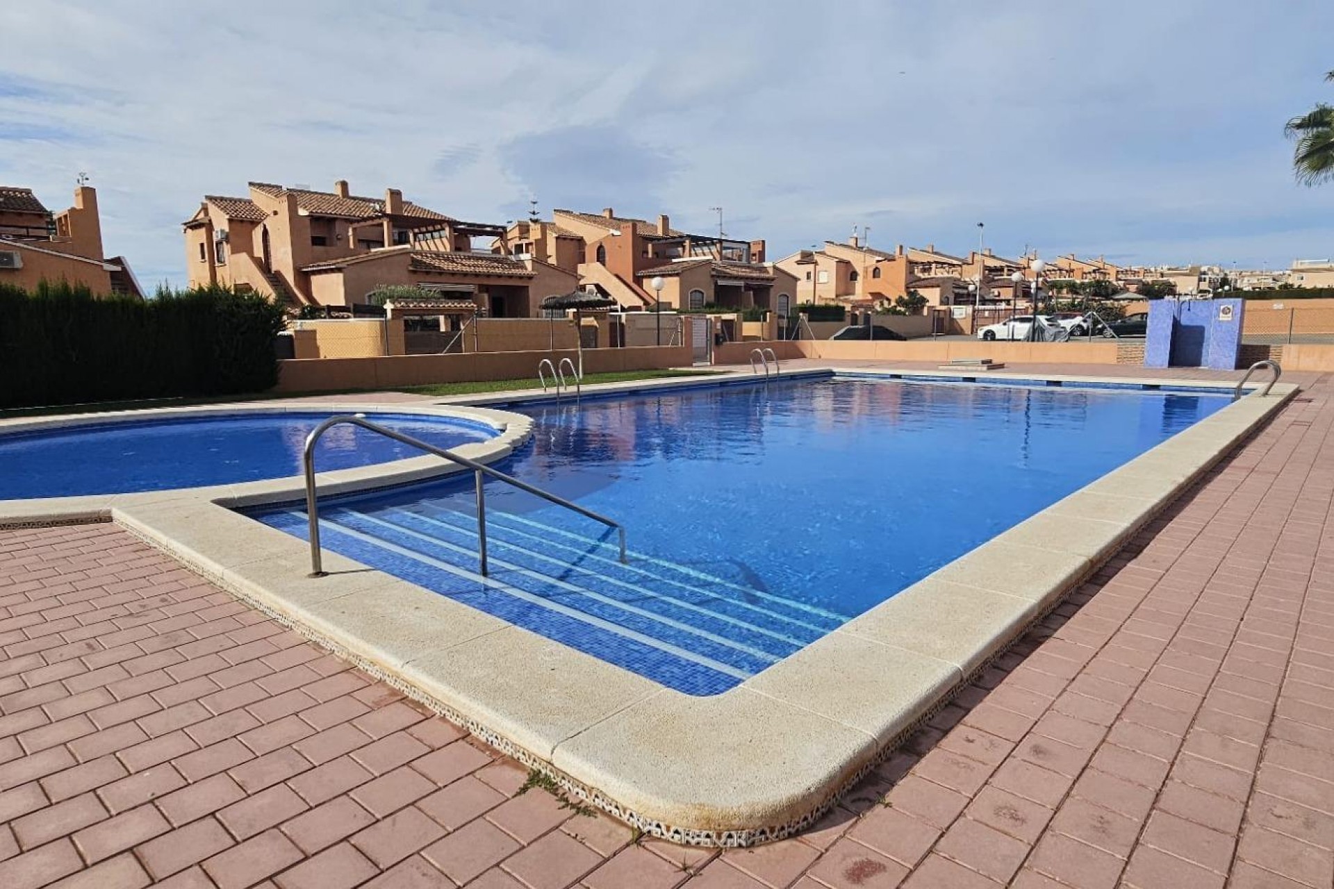 Återförsäljning - Apartment -
Torrevieja - aguas nuevas