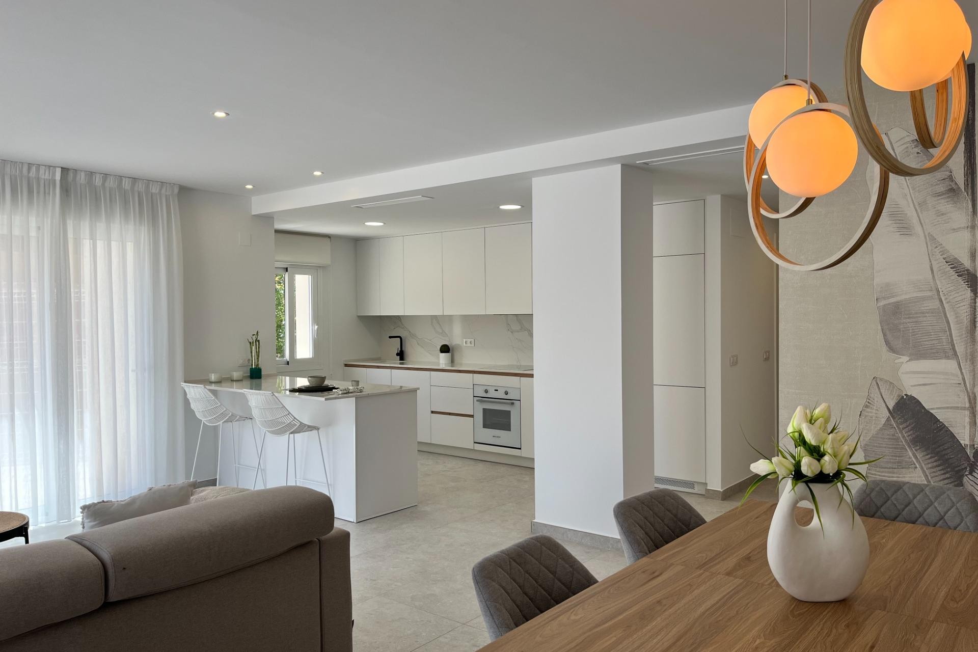 Återförsäljning - Apartment -
Torrevieja - aguas nuevas