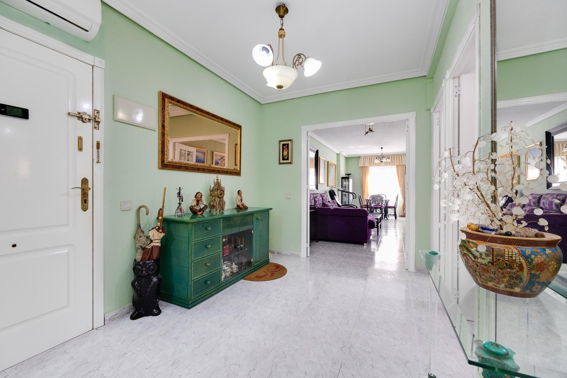 Återförsäljning - Apartment -
Torrevieja - Antonio Machado