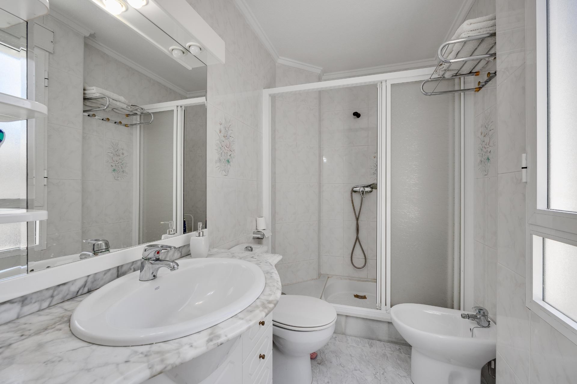 Återförsäljning - Apartment -
Torrevieja - Antonio Machado