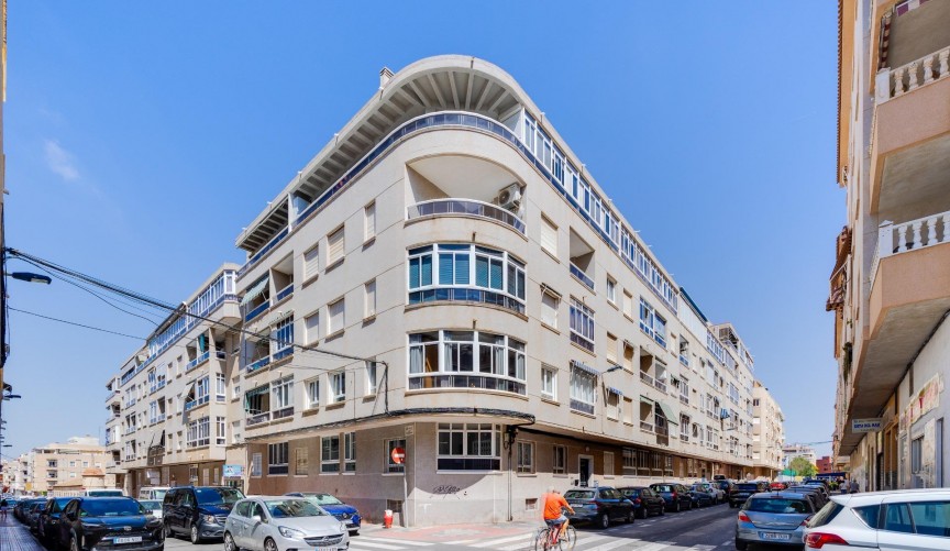 Återförsäljning - Apartment -
Torrevieja - Antonio Machado
